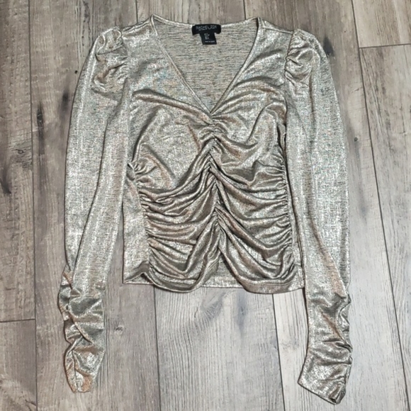 Sold - Picture 1 of 7